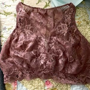 Soma NWOT Embraceable Lace Back Bralette MED